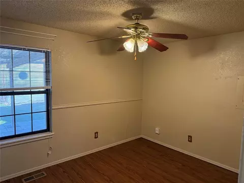 2315 Cedar Brook Dr, Moore, OK 73160 photo 10