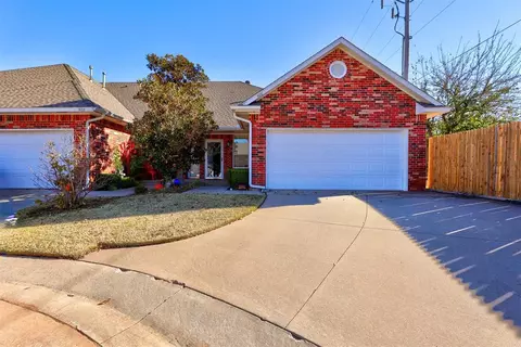 500 N Russell Ter, Mustang, OK 73064