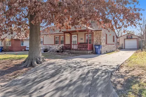 1217 W Warren St, El Reno, OK 73036