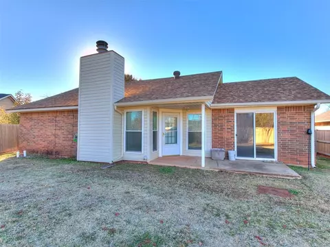 2005 Silver Fox Dr, Edmond, OK 73003 photo 31