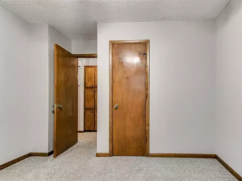 2005 Silver Fox Dr, Edmond, OK 73003 photo 28