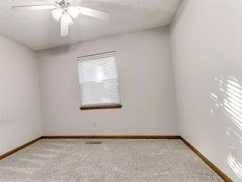 2005 Silver Fox Dr, Edmond, OK 73003 photo 26