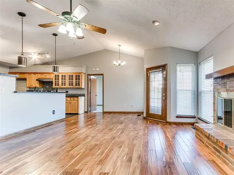 2005 Silver Fox Dr, Edmond, OK 73003 photo 7