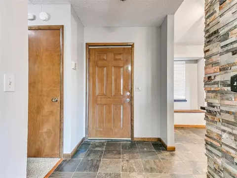 2005 Silver Fox Dr, Edmond, OK 73003 photo 3