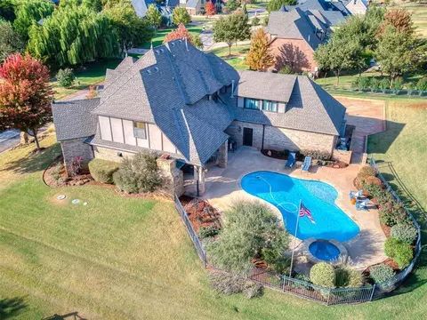 21900 Water Oak Cir, Edmond, OK 73012
