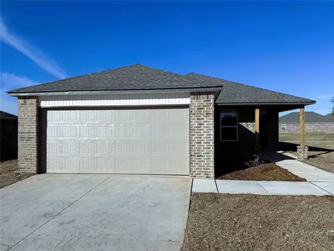 1410 Claire Ct, Shawnee, OK 74804