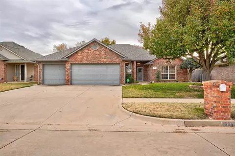 8304 NW 72nd St, Oklahoma City, OK 73132