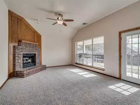1036 SW 129th St, Moore, OK 73170 photo 9