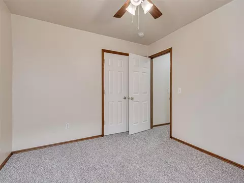 1036 SW 129th St, Moore, OK 73170 photo 32