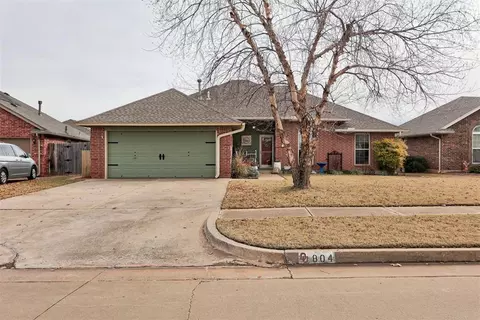 804 Glenwood Dr, Moore, OK 73160