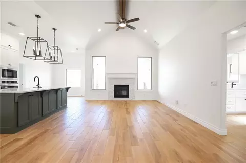 10372 SW 55th Ter, Mustang, OK 73064
