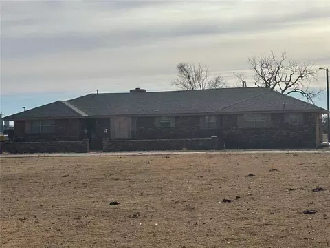 2800 W 7th St, Elk City, OK 73644