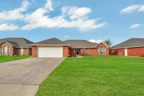 421 N Quail Run, Altus, OK 73521