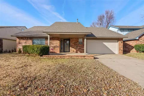713 Westridge Ct, Yukon, OK 73099