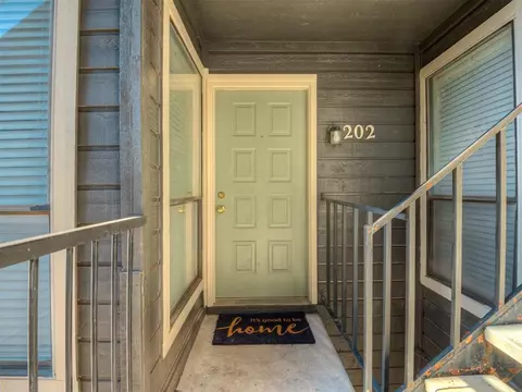 11520 N May Ave #C202, Oklahoma City, OK 73120