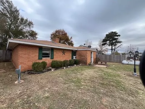 311 Steven Rd, Hydro, OK 73048 photo 3