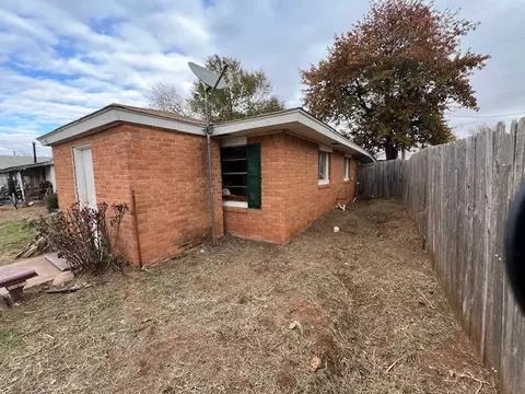 311 Steven Rd, Hydro, OK 73048 photo 4