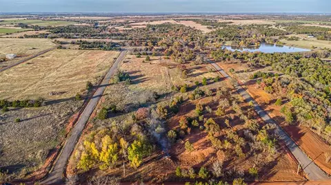 7950 W Seward Rd, Guthrie, OK 73044
