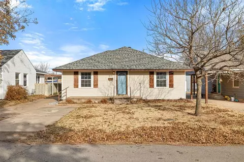 1113 E Ash St, El Reno, OK 73036