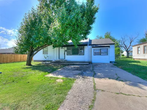 608 Procter Pl, Midwest City, OK 73110