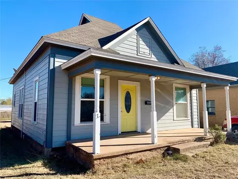 602 N Louis Tittle Ave, Mangum, OK 73554