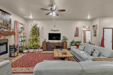 9409 Megans Way, Mcloud, OK 74851 photo 18