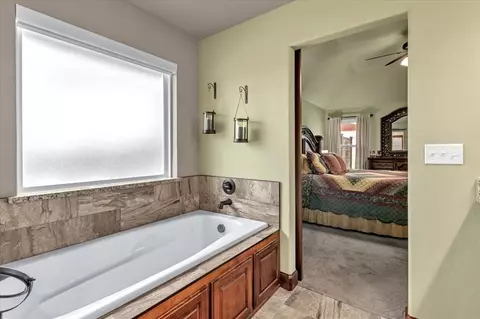 9409 Megans Way, Mcloud, OK 74851 photo 30