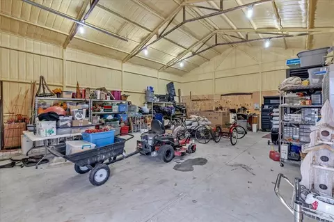 9409 Megans Way, Mcloud, OK 74851 photo 37