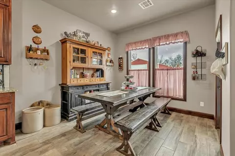 9409 Megans Way, Mcloud, OK 74851 photo 23