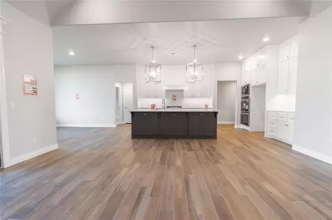 5800 Lantana Ln, Edmond, OK 73034