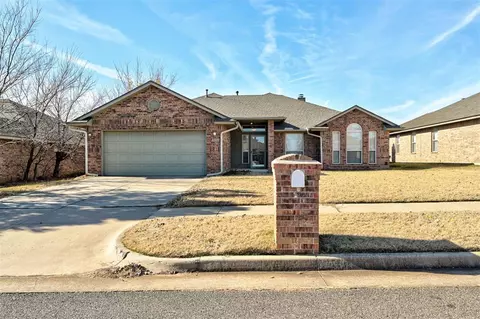 1805 Jordan Dr, Moore, OK 73160