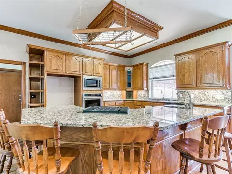 826 S Mustang Rd, Tuttle, OK 73089 photo 14