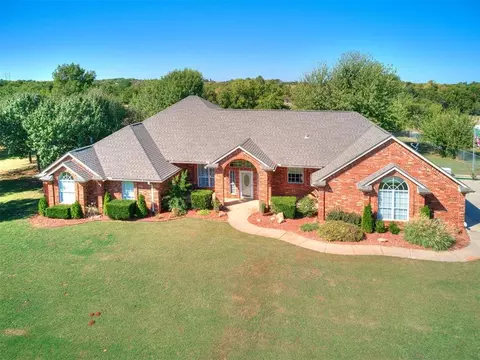 826 S Mustang Rd, Tuttle, OK 73089