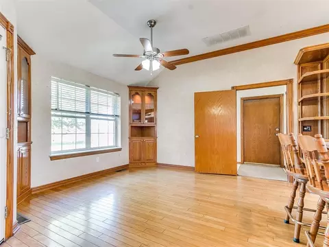 826 S Mustang Rd, Tuttle, OK 73089 photo 18