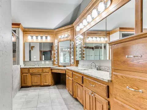 826 S Mustang Rd, Tuttle, OK 73089 photo 26