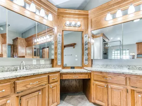 826 S Mustang Rd, Tuttle, OK 73089 photo 27