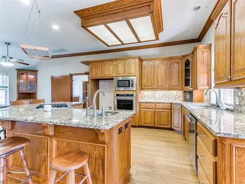826 S Mustang Rd, Tuttle, OK 73089 photo 13