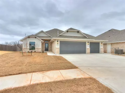 11828 Corie Nicole Ln, Yukon, OK 73099