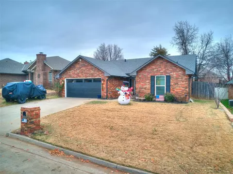 1204 Castle Crk, Shawnee, OK 74804