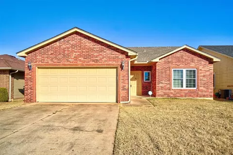 8629 Hillridge Dr, Oklahoma City, OK 73141