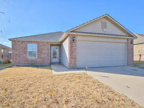 1805 Sussex St, Newcastle, OK 73065