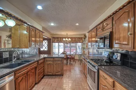 424 Thorton Dr, Norman, OK 73069 photo 11