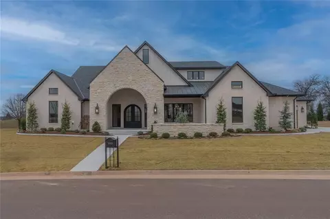 5808 Moulin Dr, Edmond, OK 73034