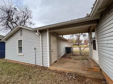 702 S 8th St, Chickasha, OK 73018 photo 35