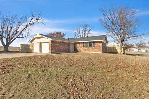 123 E Beech Ave, Yukon, OK 73099 photo 25