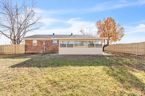 123 E Beech Ave, Yukon, OK 73099 photo 22