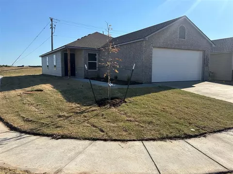 9416 NW 115th St, Yukon, OK 73099