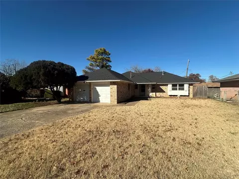 2121 SW 85th St, Oklahoma City, OK 73159