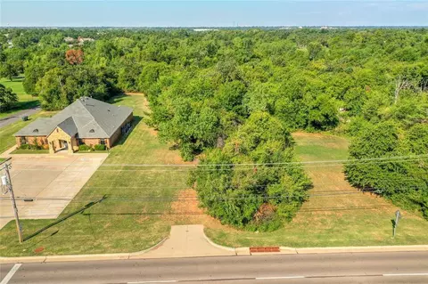 1025 S Post Rd, Midwest City, OK 73130