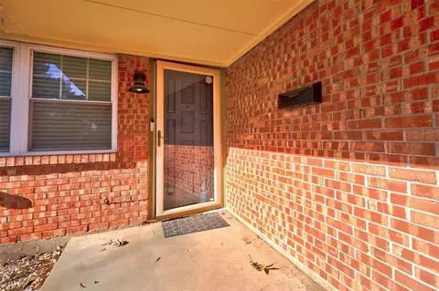 809 Arnold Ave, Moore, OK 73160 photo 3